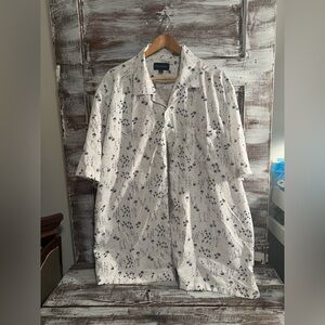 Saddlebred Men's Casual Shirt with Blue Floral Design